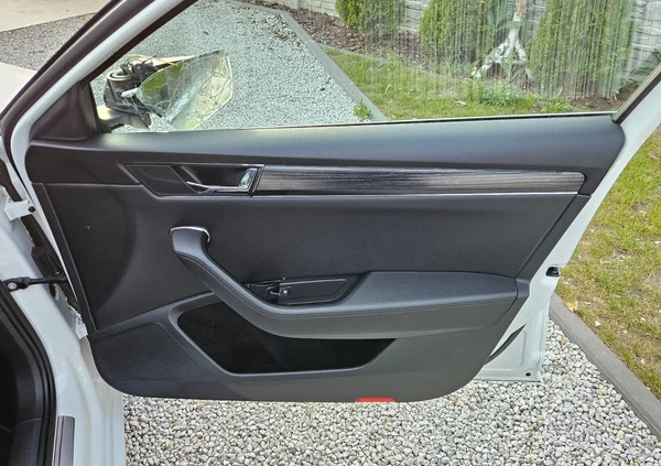 Volvo XC 90 cena 58900 przebieg: 149969, rok produkcji 2017 z Tomaszów Lubelski małe 56